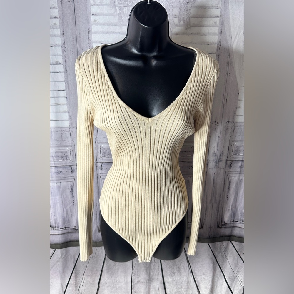 Sweater body suit - Picture 2 of 7